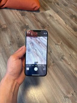 Predám iPhone 14 Plus – 256 GB, v záruke