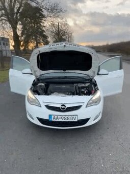 Opel Astra J 2.0 cdti 118kw (2011)
