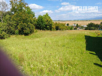 Stavebný pozemok v meste Vrbové o výmere 700m2.