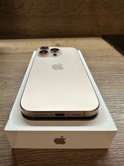 iPhone 16 Pro 256 GB Desert Titanium Top stav