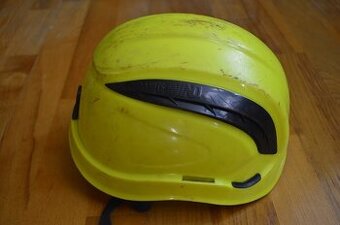 predam - horozelecka prilba Deltaplus