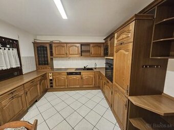 Masívna kuchynská linka z Nemecka so spotrebičmi