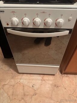 Plynovy sporák Zanussi ZCG 550 NW