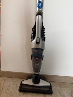 Tyčový vysávač Philips PowerPro Nesvady