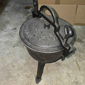 Liatinový kotlík smaltovaný 3 l