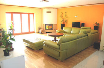 Predám 6 - 7 izbový dom