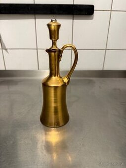 Mosadzná dekoračná fľaša s uškom a zátkou – 1 ks