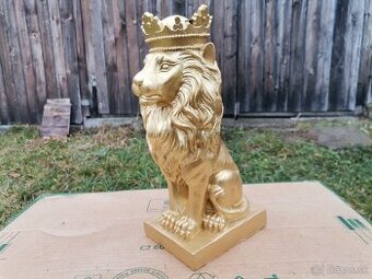 Socha Lev s korunou