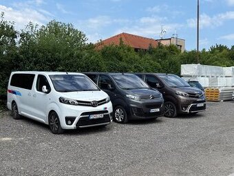 prenajom 8 miestne Toyota Proace