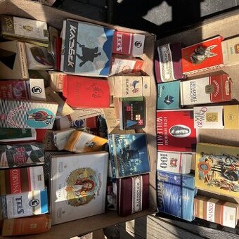 Starožitne cigaretové krabičky