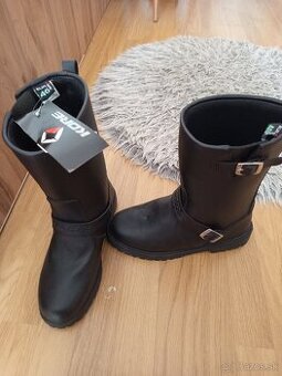 Ženské čižmy nové na Chopper