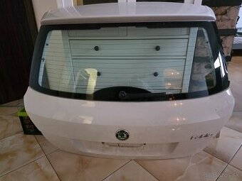 Kufrové dvere Škoda Fabia 2 - hatchback - biele