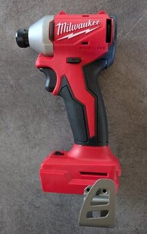 Milwaukee BLIDR rázový uťahovák 1/4"