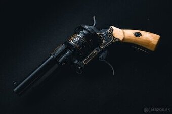 Luxusní Lefaux Revolver v Boxu