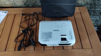 Predám vynikajúci HDMI projektor EPSON EB-X31 vo veľmi dobro