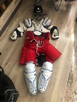 Hokejova vystroj komplet