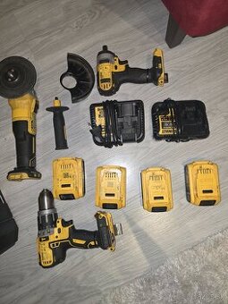 DeWalt 18V XR – 3 stroje + 4× batéria + 2× nabíjačka + kufor