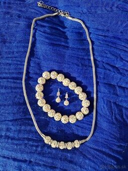 Náhrdelník, náramok a náušnice - 1