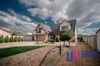 Na predaj exkluzívny rodinný dom s bazénom, SENICA - 1