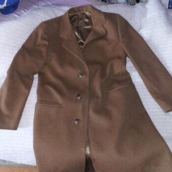 Malo noseny kabát