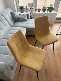 Žlté jedálenské stoličky