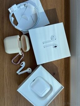 Apple AirPods 1. generácie – komplet balenie