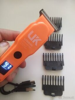 Strojček na vlasy, oranžový