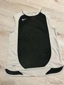 Basketbalový dres značky Nike fit