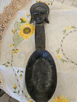 Drevená dekorácia na stenu cena 12€/34cm/