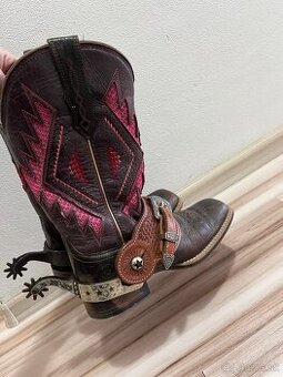 Westernové čižmy Ariat