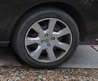 Kúpim puklice r17 PEUGEOT
