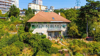 IBA U NÁS Exkluzívne na predaj vila, rodinné sídlo Bratisla