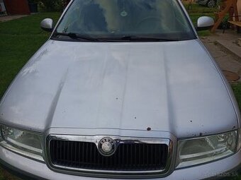 Kapota Škoda Octavia I