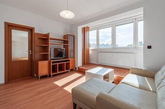 Na predaj | 2 izbový byt, Petržalka - Holíčska ul.