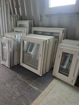 Plastove jednokridlové použivané okno