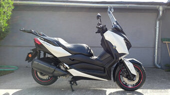 Yamaha XMAX 300