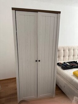 Šatníková skriňa