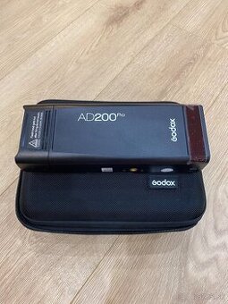 Godox AD200pro s Godox odpaľovačom