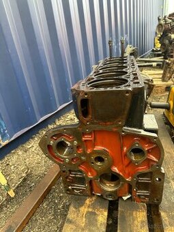 Motor zetor crystal 16245 6valec