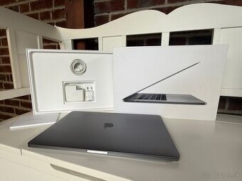 MacBook Pro 15" 2017- Nová Batéria