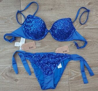 Modré bikiny