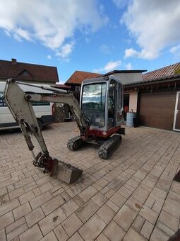 Mini bager Takeuchi TB016