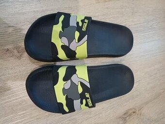 Detské šľapky 33