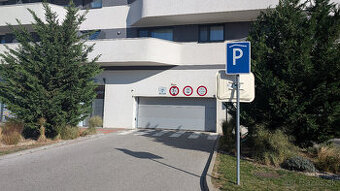 Garážové státie - ulica závodu Marador