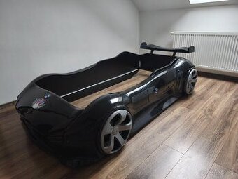 Detská posteľ autíčko