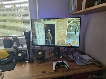 Predám PS5 s hernym monitorom.