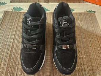 Dámske tenisky Laura Biagiotti – veľ. 38 – nové