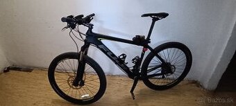 Horský bicykel Fuji slm 2,7 karbón