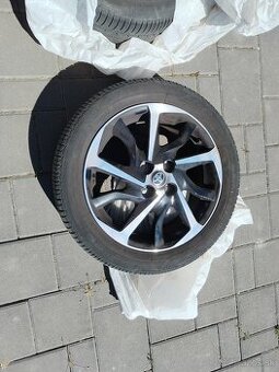 Predám originálne alu disky Toyota + letné pneumatiky 195/50