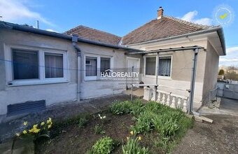 HALO reality - Predaj, rodinný dom Špačince, s garážou, poze